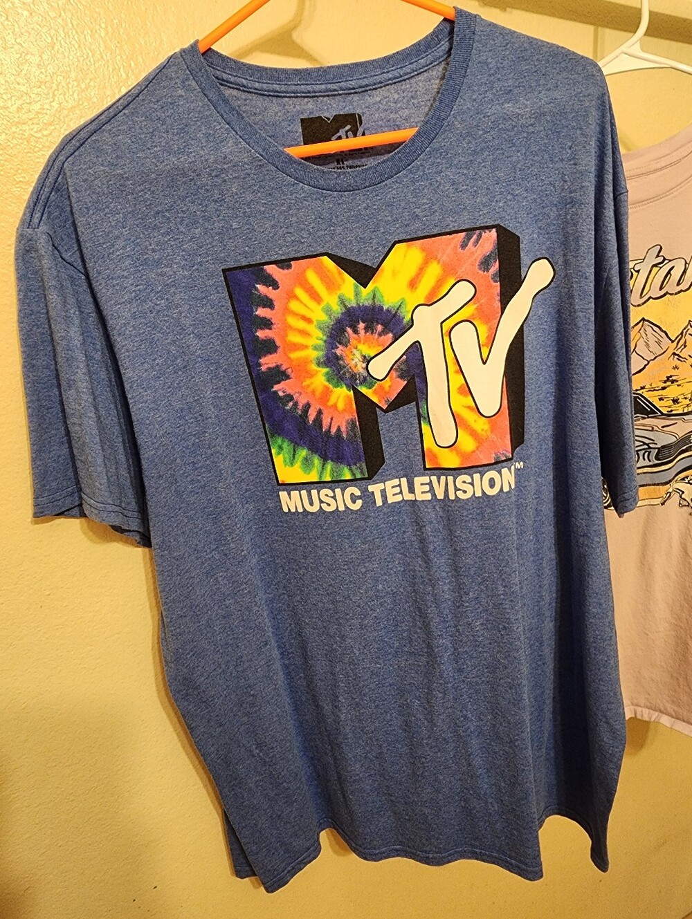 Ford Mustang Graphic Tee in Light Purple & MTV Tie-Dye Logo Tee in Blue - Bundle - Picture 7 of 10